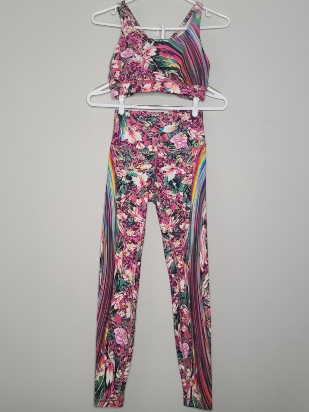 Lululemon Wunder Under High-rise Spectrum Nulux Size 4 *Matching set available - Picture 4 of 7